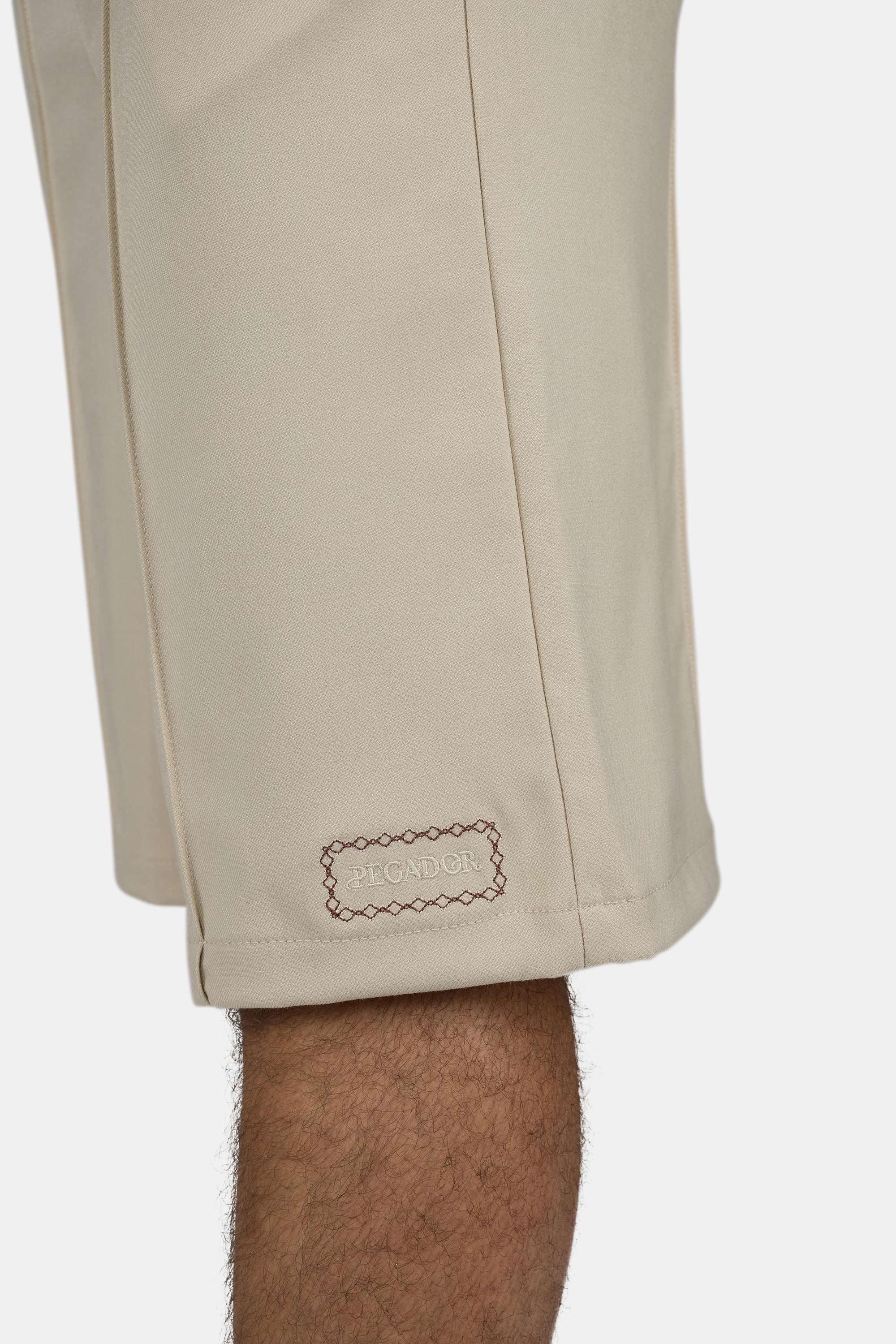 Cason Overknee Shorts Light Beige