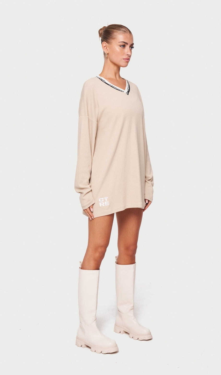 DEEP V NECK RIBBED LONG SLEEVE DRESS BEIGE - Drakkar shop