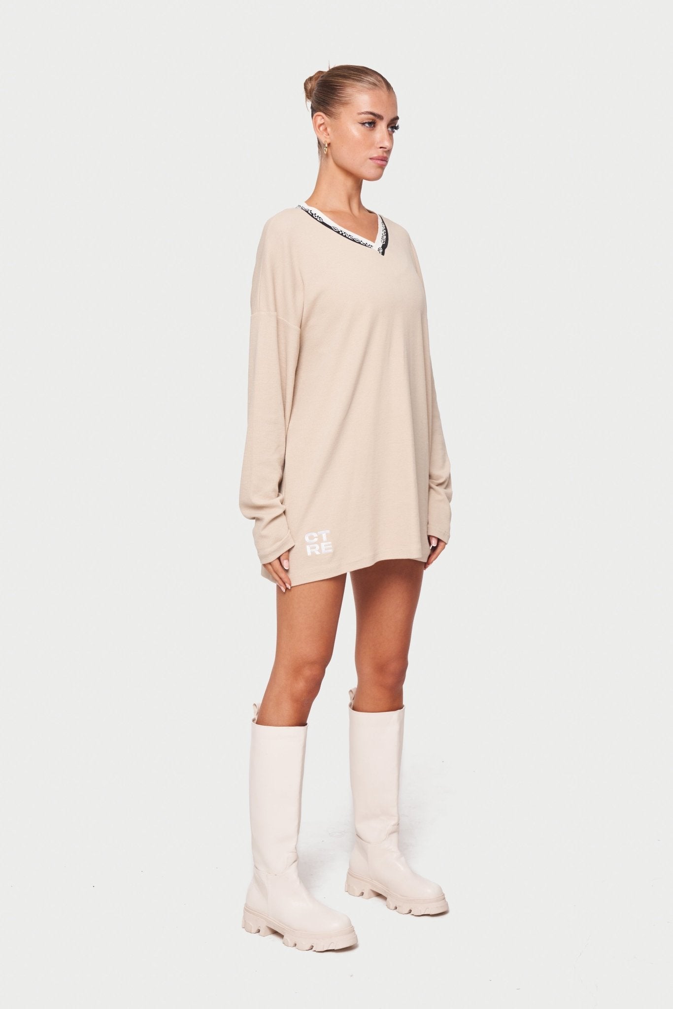 DEEP V NECK RIBBED LONG SLEEVE DRESS BEIGE - Drakkar shop