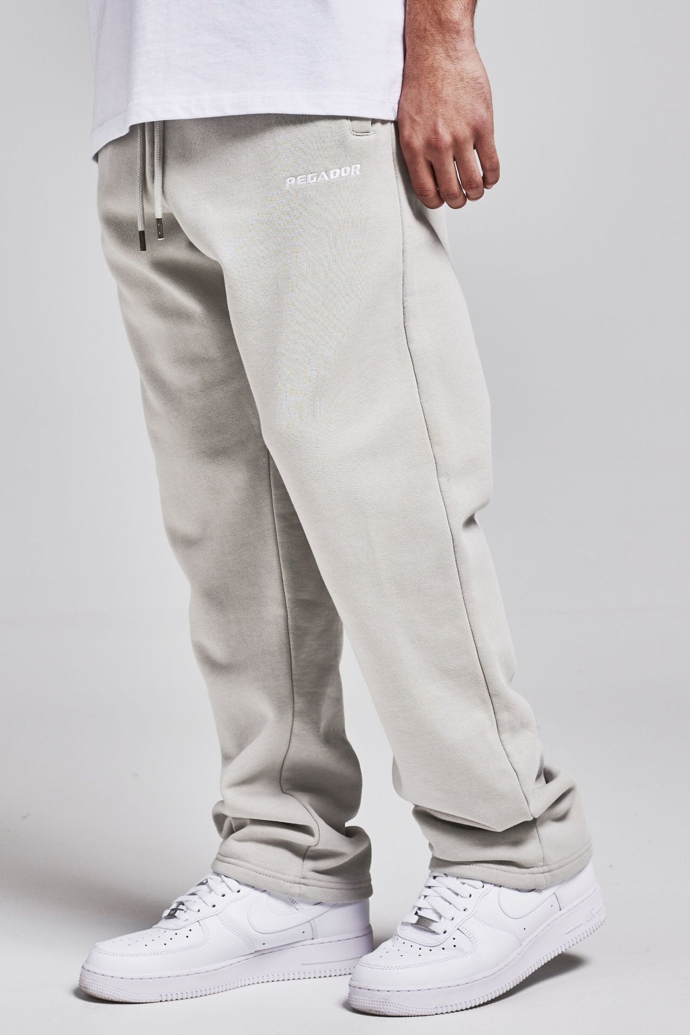 LOGO WIDE SWEAT PANTS CLOUD GREY - Drakkar shop