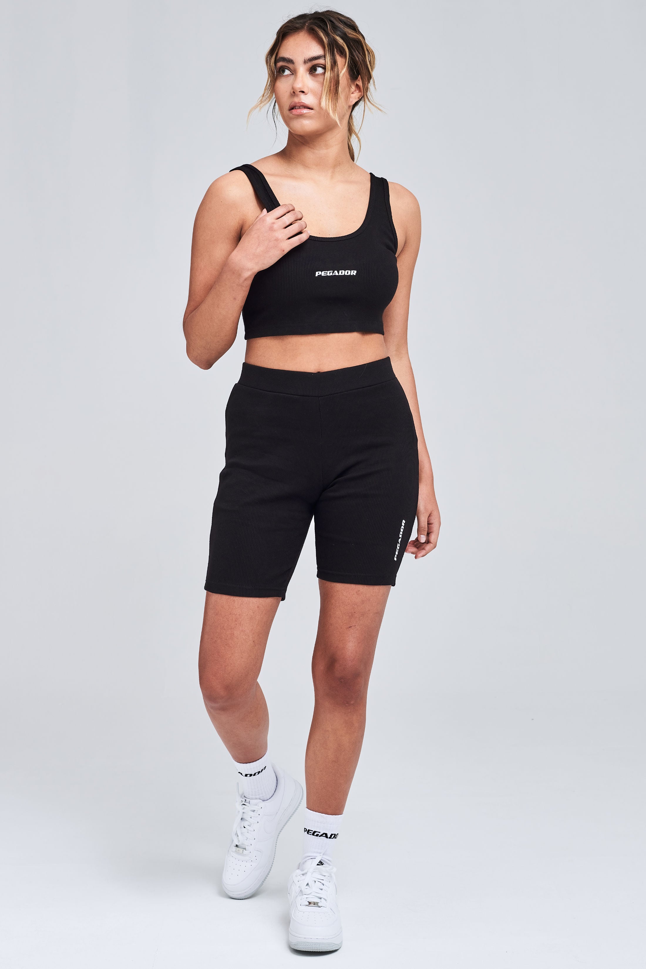 RUBY RIB CROP TOP BLACK